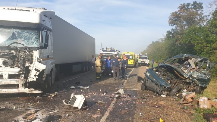 В Тимашевском районе в лобовом ДТП погиб пятилетний ребенок