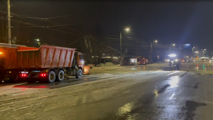 В центре Челябинска ликвидируют последствия коммунального ЧП