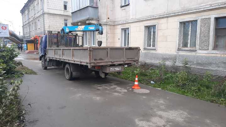 Соседка насмерть сбитой самогрузом матери двухлетней девочки рассказала о трагедии