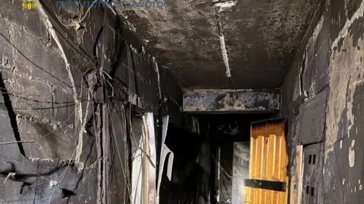 При пожаре в центре Москвы погибли три человека, еще четверо пострадали