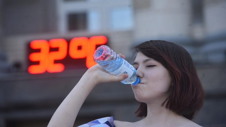 Жара не повод для переработок: эксперт рассказал, как сократить рабочий день летом