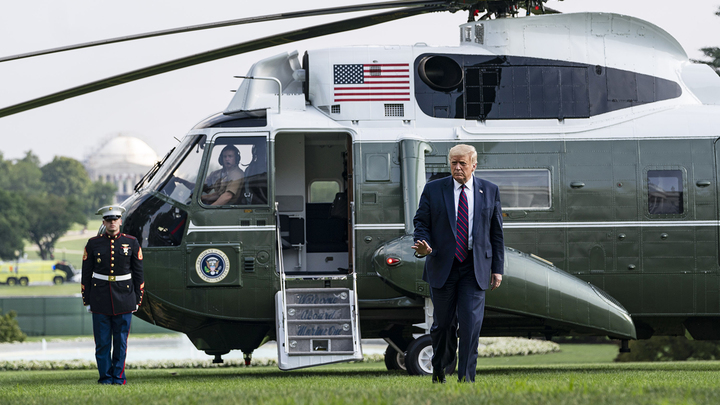Конгрессмены требуют проверить Трампа на предательство США после обысков в имении