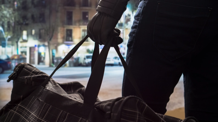 Германия. Наши дни: Подъезды моют сами, живут в хрущёвках. Не верите? А посмотрите Германия. Наши дни: Подъезды моют сами, живут в хрущёвках. Не верите? А посмотрите