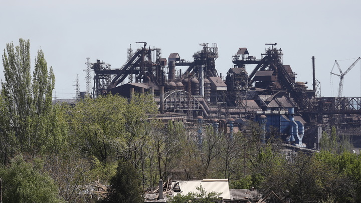 Убрали ненужных свидетелей? Первые кадры с места убийства азовцев* после удара ВСУ