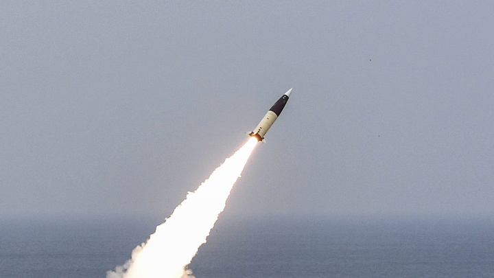 Со стороны моря гремели взрывы, мост перекрыт: Что ночью происходило в Крыму