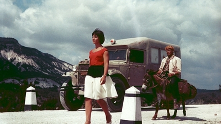 Гайдай тут ни при чём. Названы истинные авторы успеха культовой Кавказской пленницы