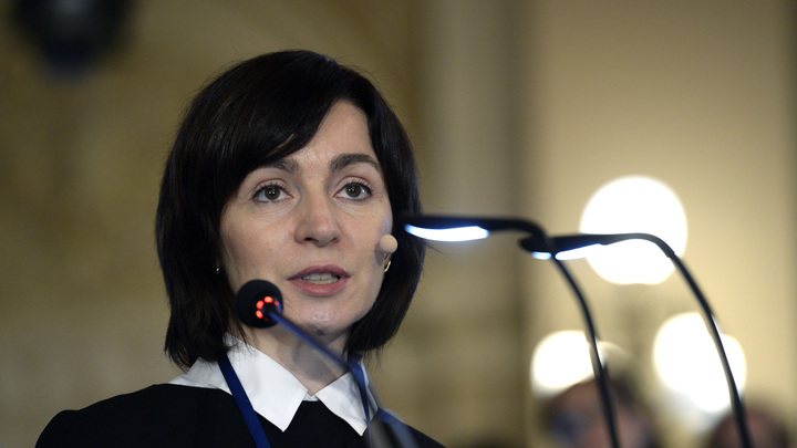 Санду собрала чемоданы: Президент Молдавии ждёт особого приглашения от России