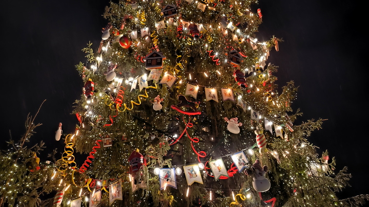 Танцуют все!: Госкомпании устроили роскошные корпоративы. Но втихую