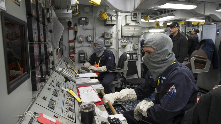 Минтранс США призвал к осторожности коммерческие суда в Красном море