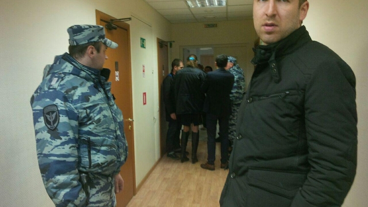 В Красноярске силовики пришли с обыском в офис СГК