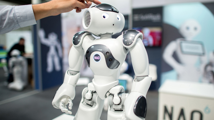 Мне грустно оттого, что я вас всех подвёл: Эмоциональный робот признал свои ошибки