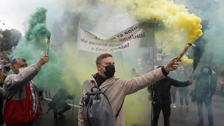 Патриоты с тремя паспортами: Поклонская назвала первый шаг к развалу Украины