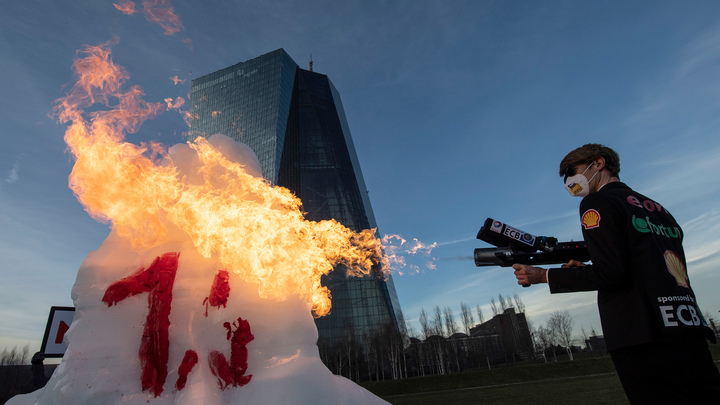 В Приморье мужчина напал на соседей с огнемётом и гарпуном