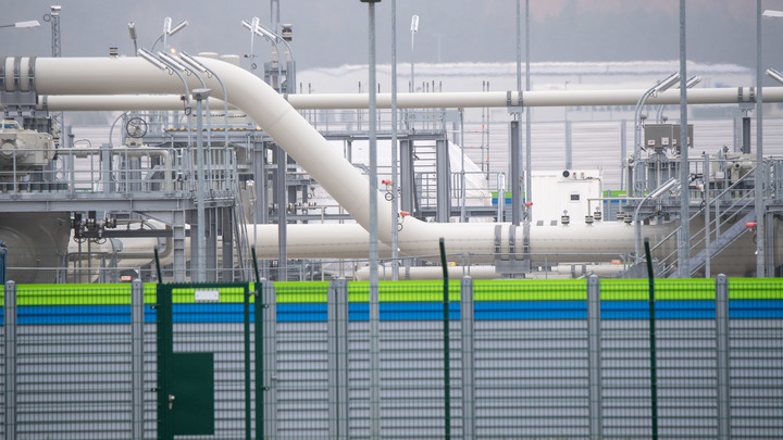 Северному потоку - 2 грозят вечными санкциями. На Украине взяли всю вину на себя