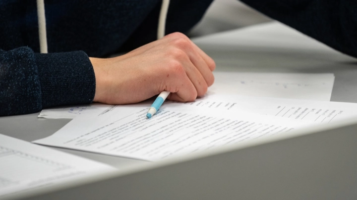 Пушкин не сдал бы ЕГЭ!: Депутат Госдумы предложил оставить тестирование только для провинциалов