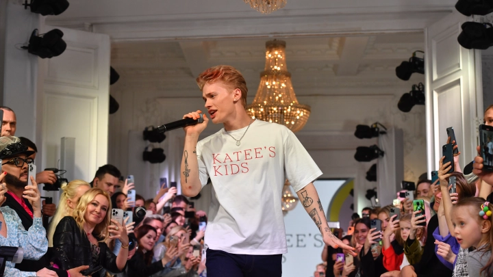 Приёмный отец Дани Милохина продал дом в Анапе и просит убежище в США