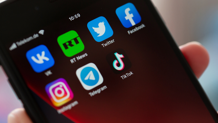 Мэр Новосибирска позвал подписчиков из Instagram во ВКонтакте и Одноклассники