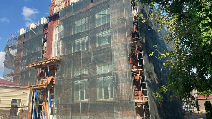 В Краснодаре реставрируют памятник архитектуры начала XX века – школу приказчиков 1913 года