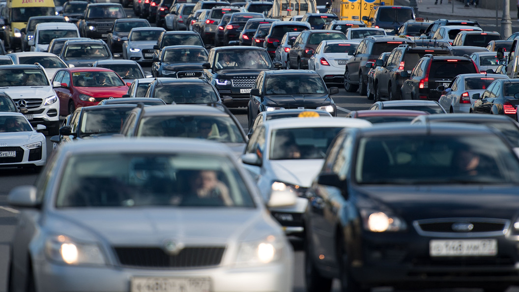Москвичам настоятельно рекомендовали отказаться от личных авто в пользу такси Москвичам настоятельно рекомендовали отказаться от личных авто в пользу такси