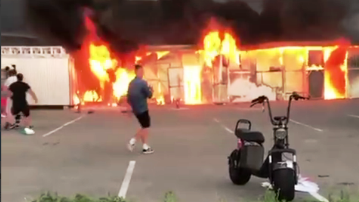 В Сочи на территории Олимпийского парка потушили сильный пожар