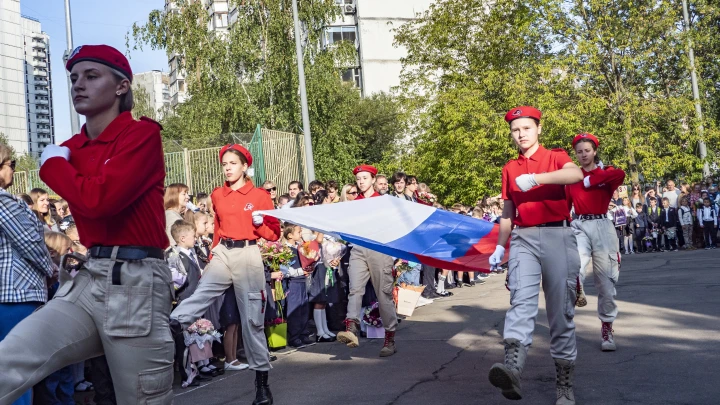 В России готовят стандарт по патриотическому и духовно-нравственному воспитанию