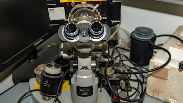 Отказался стать убийцей: Спутник V разбил коалицию в парламенте Словакии