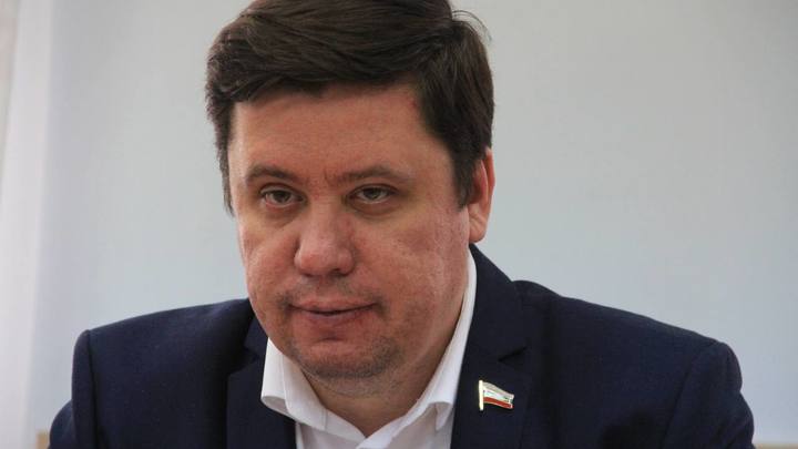 Депутата гордумы Краснодара Бердникова, владеющего счётом за границей, исключили из Единой России