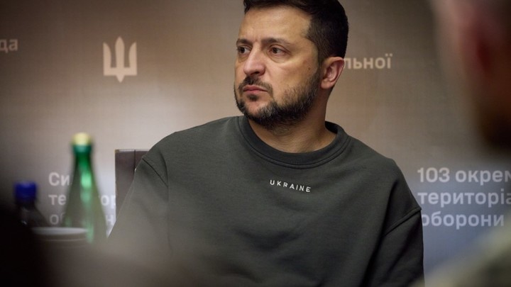 Украинский финал: Зеленский запросил мира без заморозки
