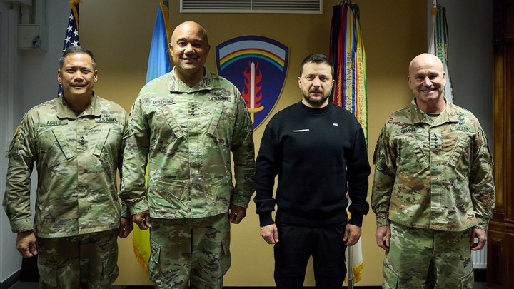 Зеленский получил ультиматум с фронта: До Киева идти один день