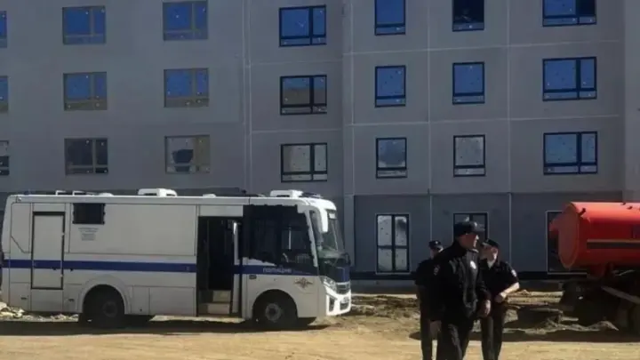 Чистка на стройках и рынках: Челябинская полиция выдворяет мигрантов-нелегалов