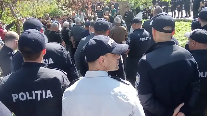 В Молдавии запугивают пожилых людей, по делу о подкупе избирателей оштрафовано 6 000 человек