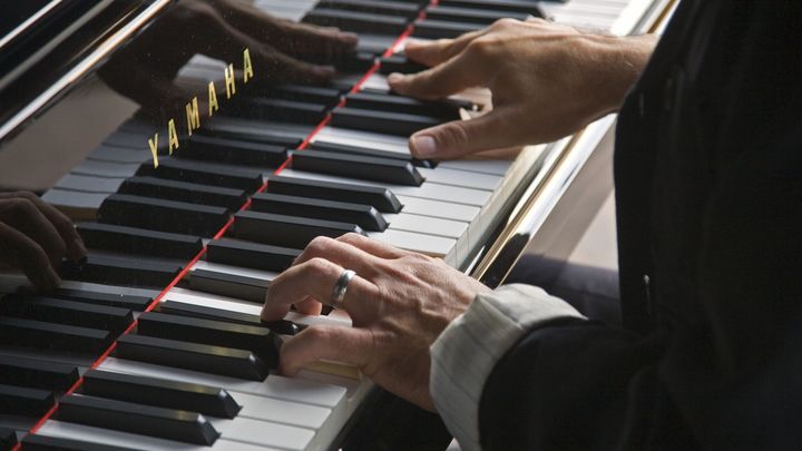 Что случилось, Антон?: Именитый перебежчик вновь едет в Россию за деньгами