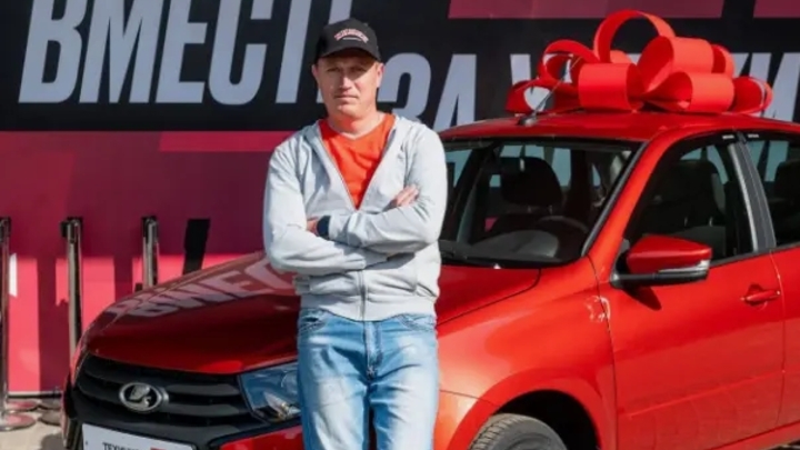 Болельщик ФК «Химки» выиграл машину и отдал ее бойцам СВО