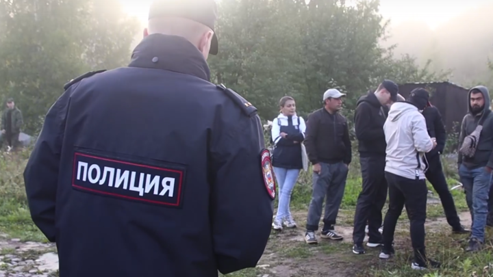 Бойцы ФСБ и Росгвардии устроили облавы на мигрантов в челябинских садах
