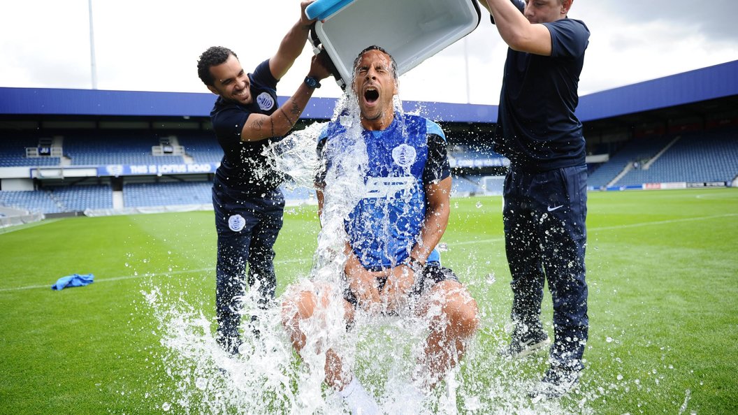 Автор флешмоба Ice Bucket Challenge скончался от неизлечимой болезни Автор флешмоба Ice Bucket Challenge скончался от неизлечимой болезни