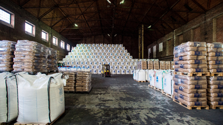 Цены на сахар поставили под угрозу закрытия несколько заводов в России - СМИ