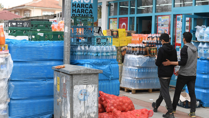 Добрался из Европы: В Турции сообщили о первом заражённом коронавирусом