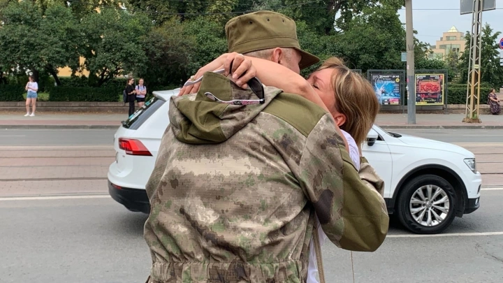 Челябинка вышла замуж за бойца СВО ради выплат