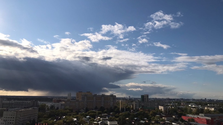 Сильный ветер с порывами до 18 метров в секунду ожидается в Нижегородской области в ближайшие часы