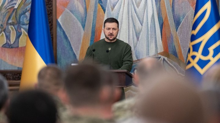 СММщики не спят: Зеленский срочно вышел в эфир после масштабного русского удара