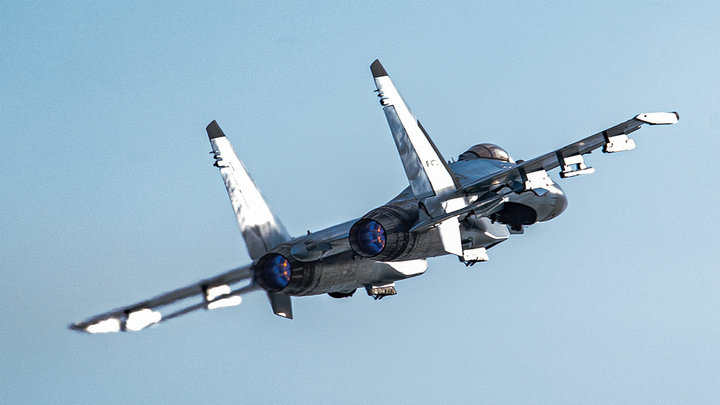 Господи, это же шурупы! Русский Су-57 попытались похоронить янки. И провалили задачу