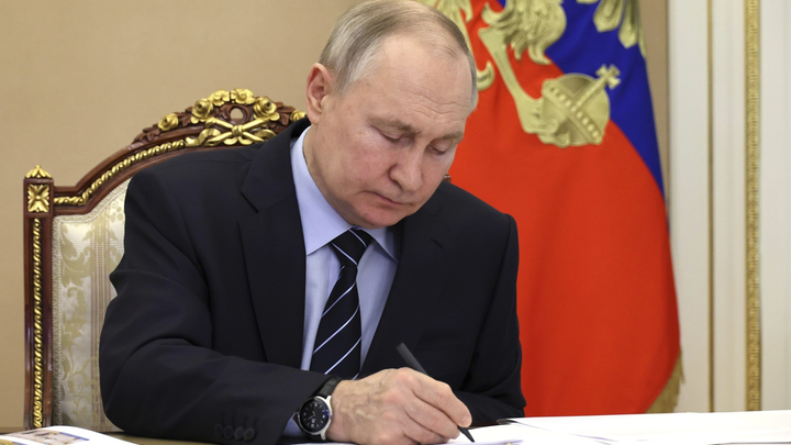 Путин наградил главу Шебекино орденом Мужества