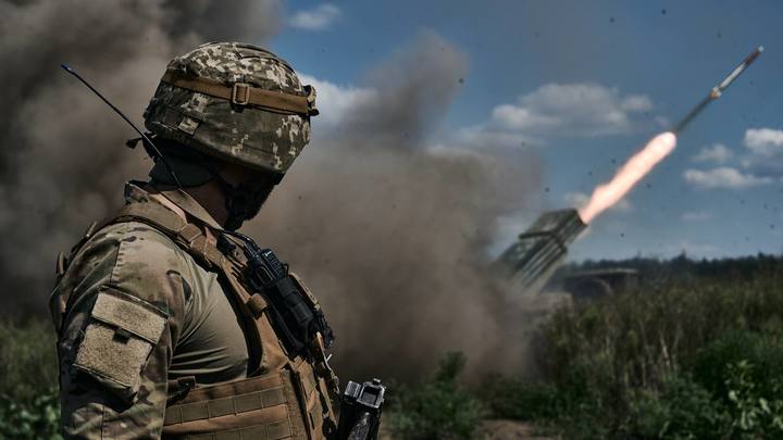 Враг использует тактику тысячи порезов: Сформирован ударный кулак, о котором молчат сводки