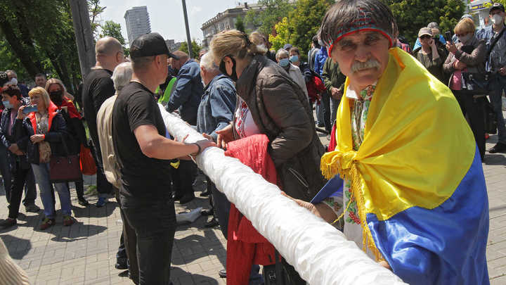 Украина официально отказалась выполнять одно из главных условий по Донбассу