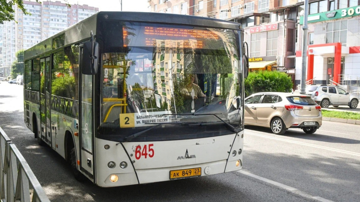 Более 10 маршрутов общественного транспорта пойдут по новому графику в микрорайоне Гидростроителей