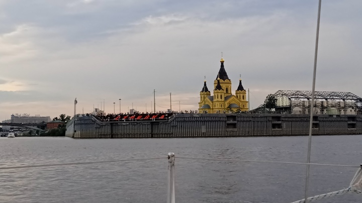 Положите это обратно: на нижегородскую Стрелку вернут портовый кран