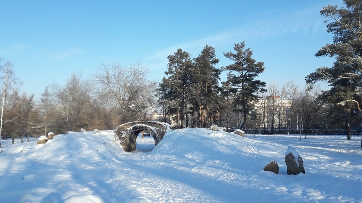 В школах Челябинской области в понедельник могут отменить занятия первой смены из-за морозов