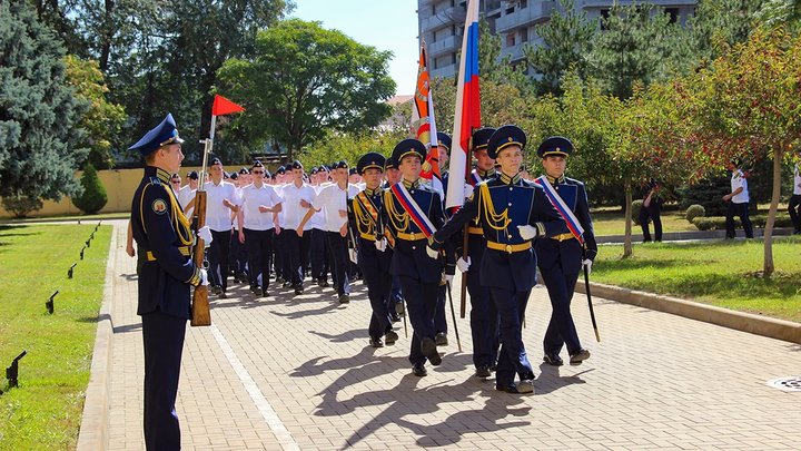 Что думают жители Самары о введении в школах начальной военной подготовки
