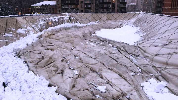 В Краснодаре из-за снегопада рухнула крыша спорткомплекса «Екатеринодар»