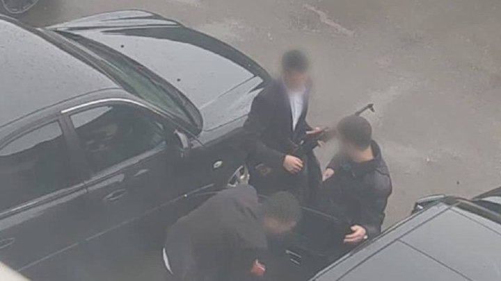 Могли бы в строй встать: азербайджанцам с автоматами из Черкесска нашли задание
